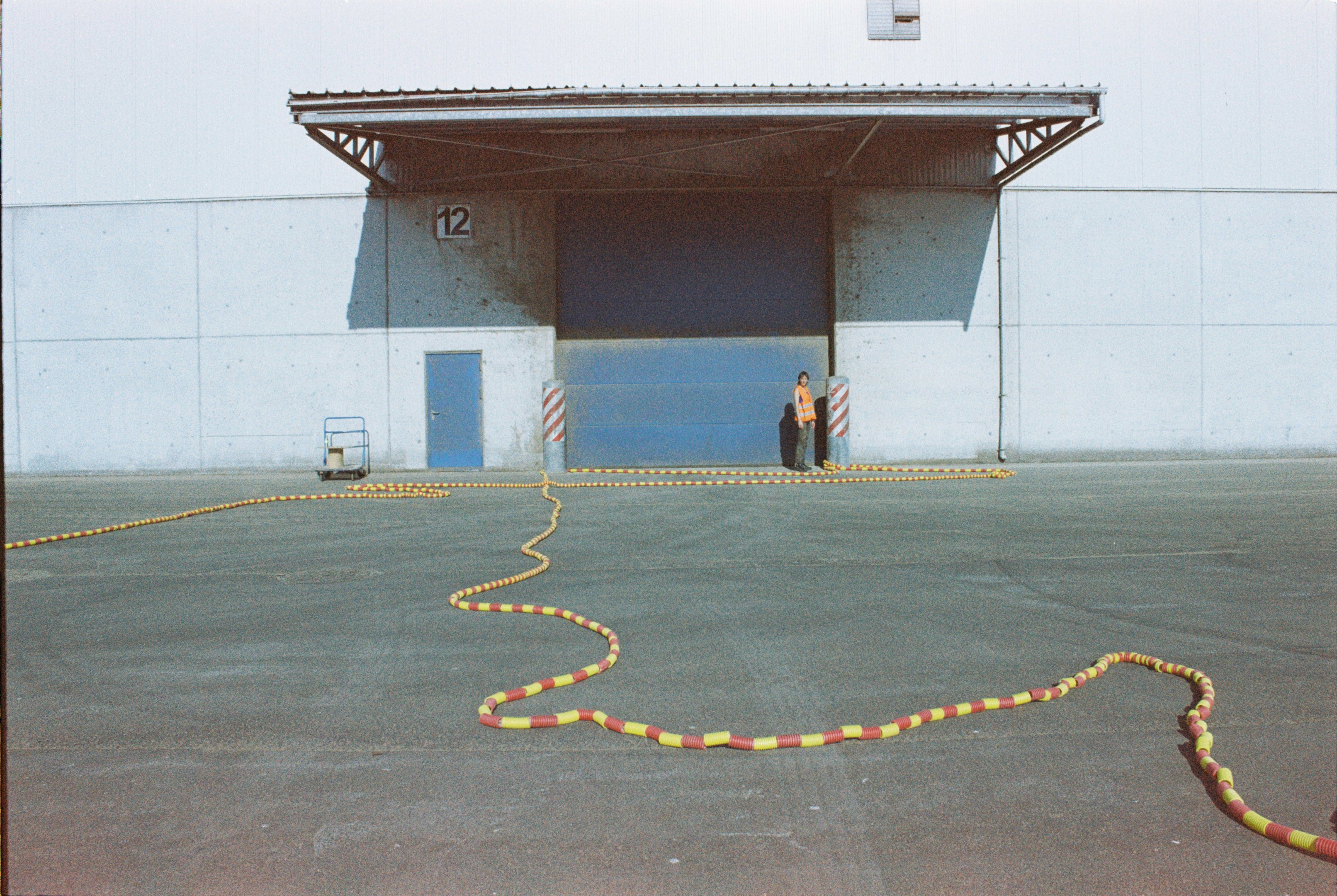 Striped Path, installation pour le festival KONVOOI 2023 © Maxime Vernedal